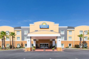  Days Inn & Suites by Wyndham Savannah North I-95  Порт Уэнтворт